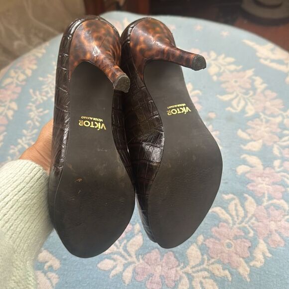 *Victor Alfaro* Sz 7.5 Croc Tortoise Brown Peep-Toe Leather Heels Pumps - Picture 6 of 7